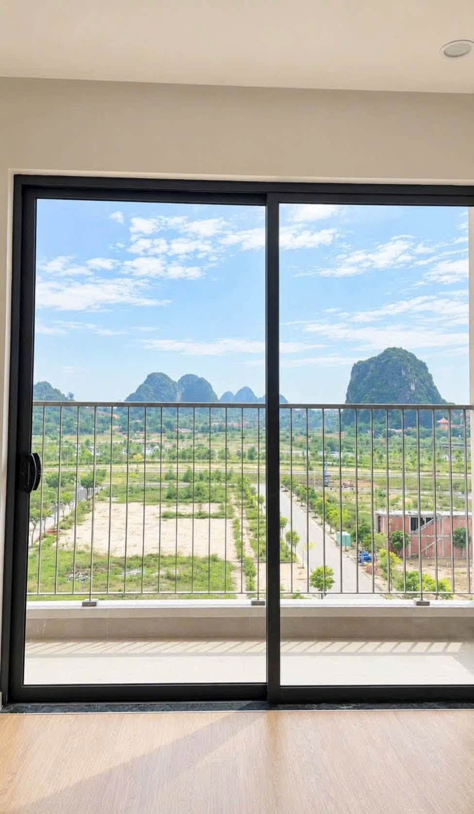 Cắt lỗ 100 tr hàng ngoại giao sân vườn - Giá 2,099 tỷ dự án Sun Fours Đà Nẵng