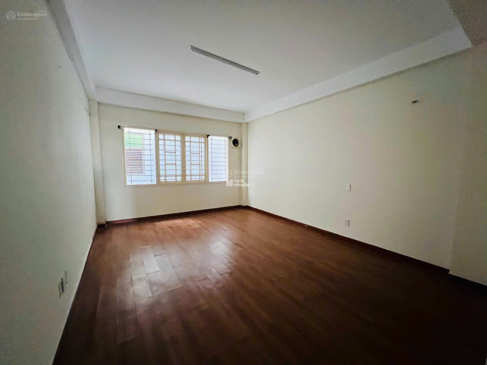 Bán nhà xịn đất thành phố tại trung tâm quận 10