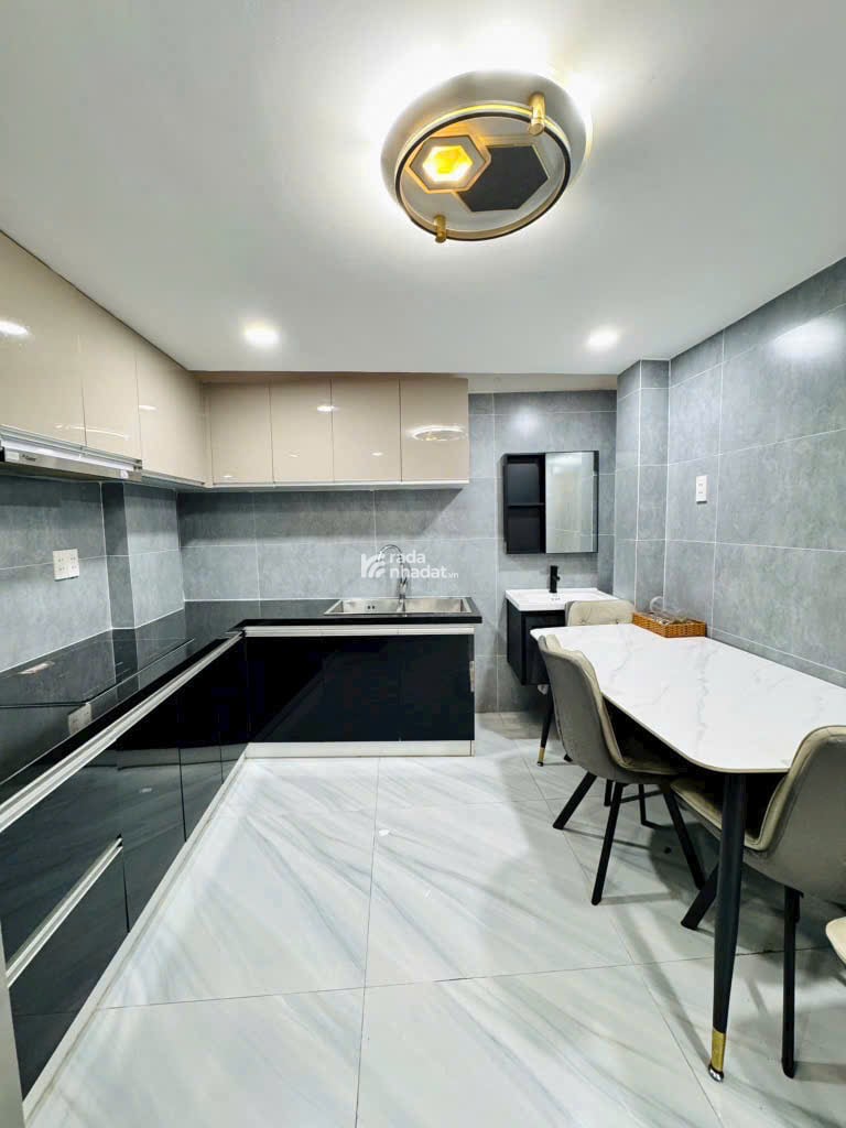 HẺM XE HƠI 7CHỖ THÔNG - 5TẦNG - GẦN MẶT TIỀN - 5PHÒNG - MỚI ĐẸP - NHĨNH 5TỶ