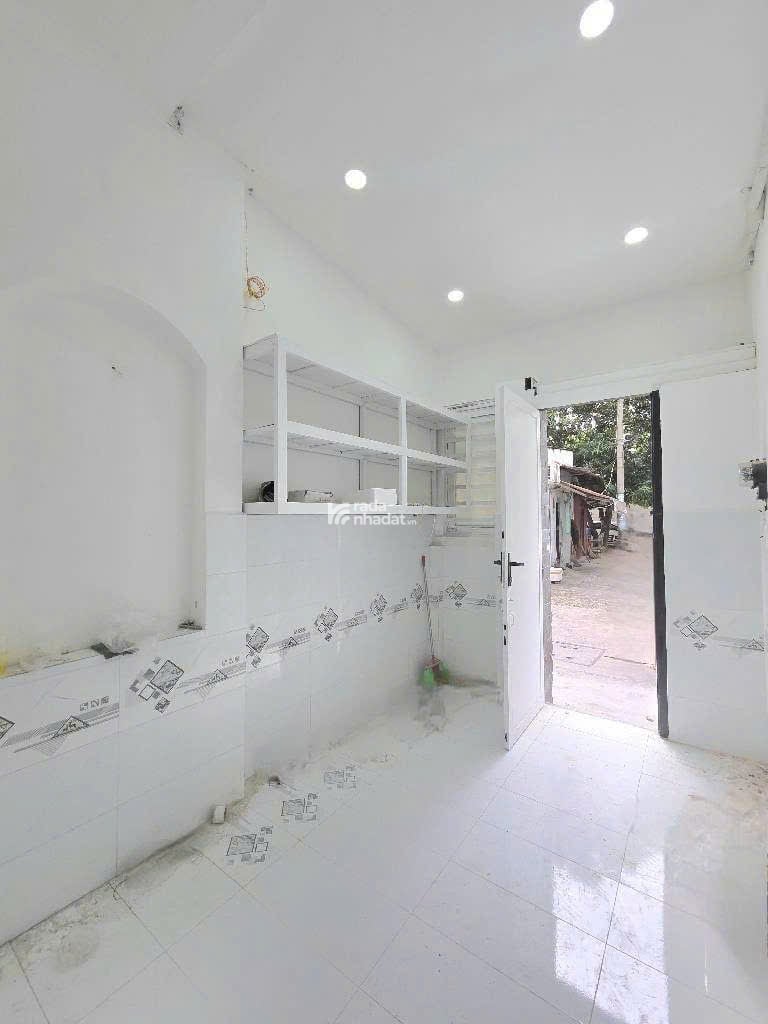 CHDV Nguyễn Sơn, 91m2, ngang 5.1m, 14 Phòng Full NT, 60tr/tháng,  Chỉ 12.6 Tỷ