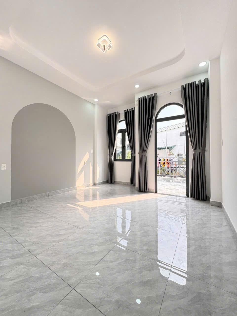 Nhà đẹp mới 3pn HXH giáp Aeon Mall Tân Phú chỉ 5.78 tỷ