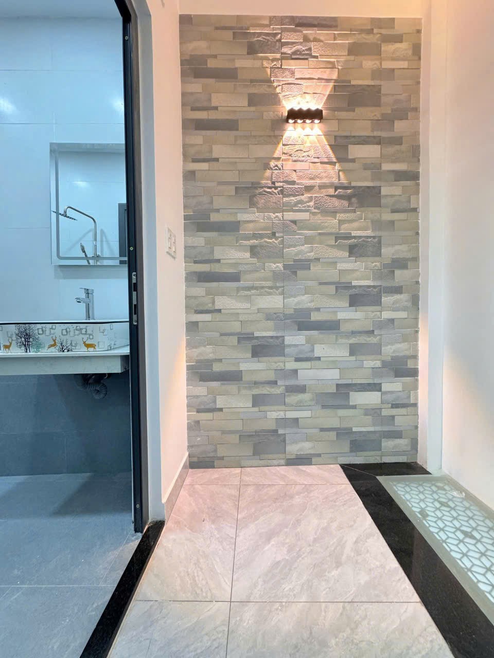 Nhà đẹp mới 3pn HXH giáp Aeon Mall Tân Phú chỉ 5.78 tỷ