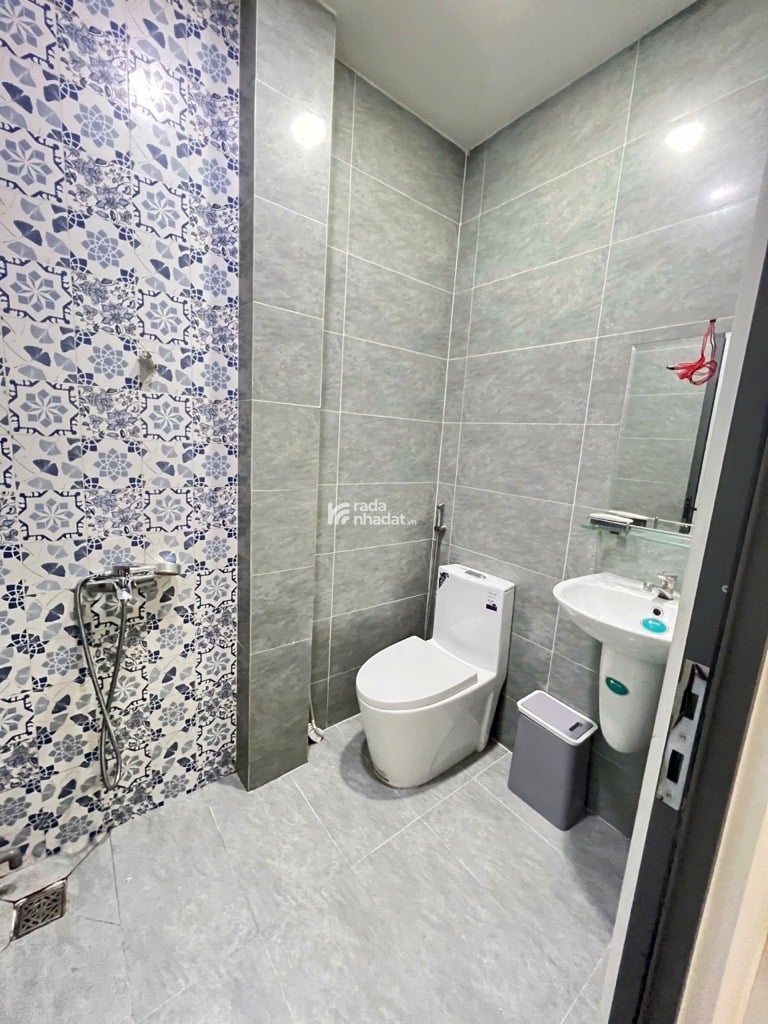 BÁN NHÀ ĐẸP HẺM ẨM THỰC ÂU DƯƠNG LÂN,Q8 -3 TẦNG BTCT KIÊN CỐ -FULL NỘI THẤT GIÁ CHỈ NHỈNH 6 TỶ