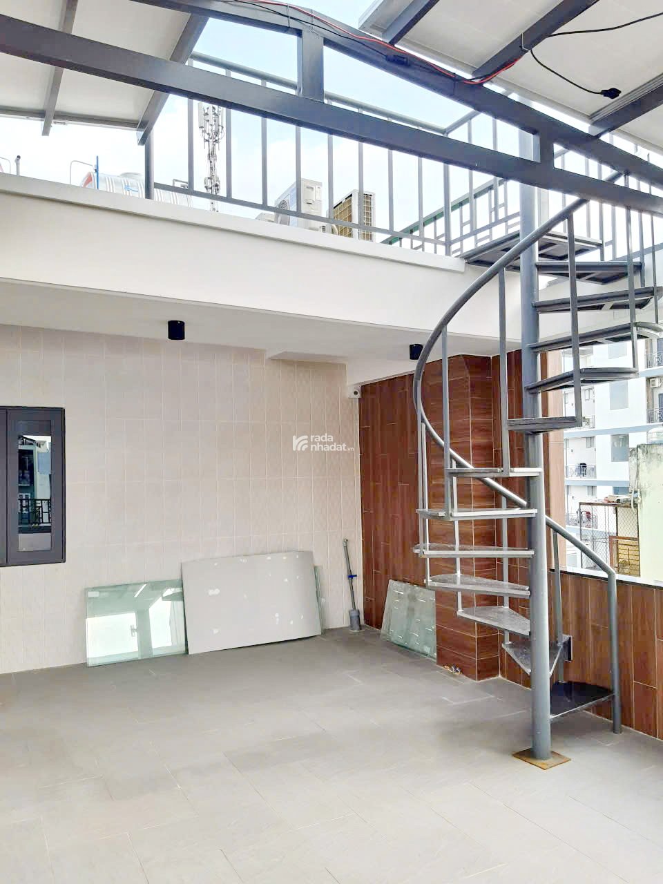 Bán CHDV 2 lầu gần mặt tiền đường Dương Bá Trạc P.2 Quận 8