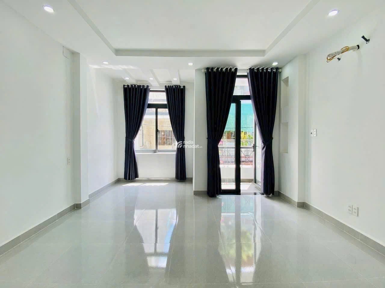 Bán nhà khu người Hàn DT 68m2 ở Nguyễn Minh Hoàng, P12, Tân Bình giá 3tỷ090tr. SHR