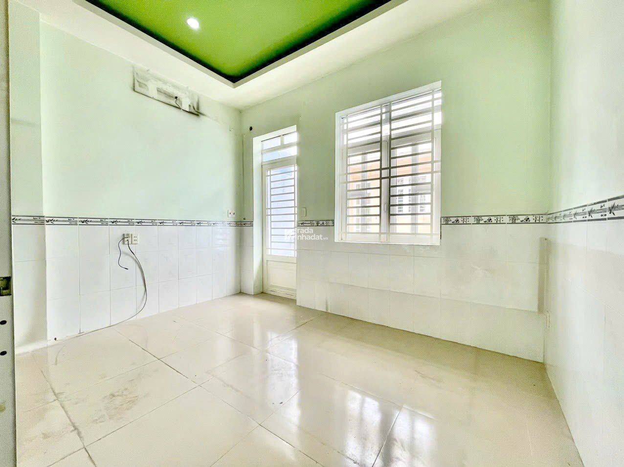 Bán nhà 3 lầu hẻm 1 sẹt gần MT đường Bùi Minh Trực P.5 Quận 8