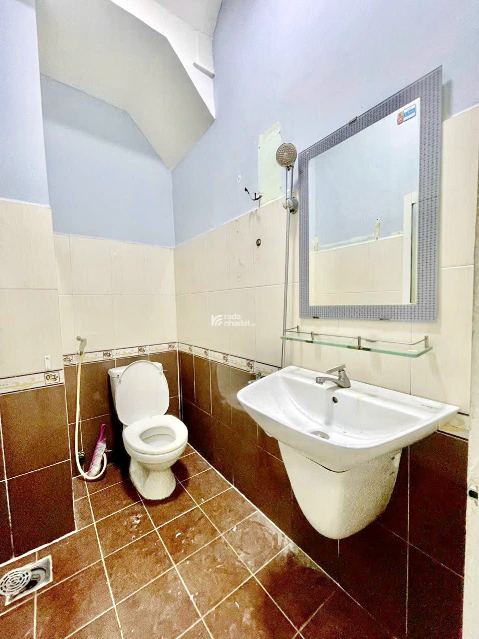 Bán nhà 3 lầu hẻm 1 sẹt gần MT đường Bùi Minh Trực P.5 Quận 8