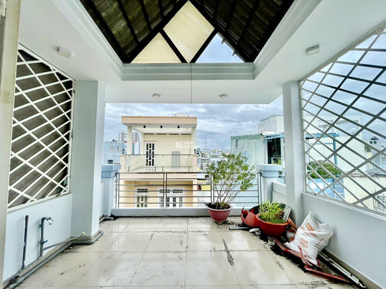 Bán nhà 3 lầu hẻm 1 sẹt gần MT đường Bùi Minh Trực P.5 Quận 8