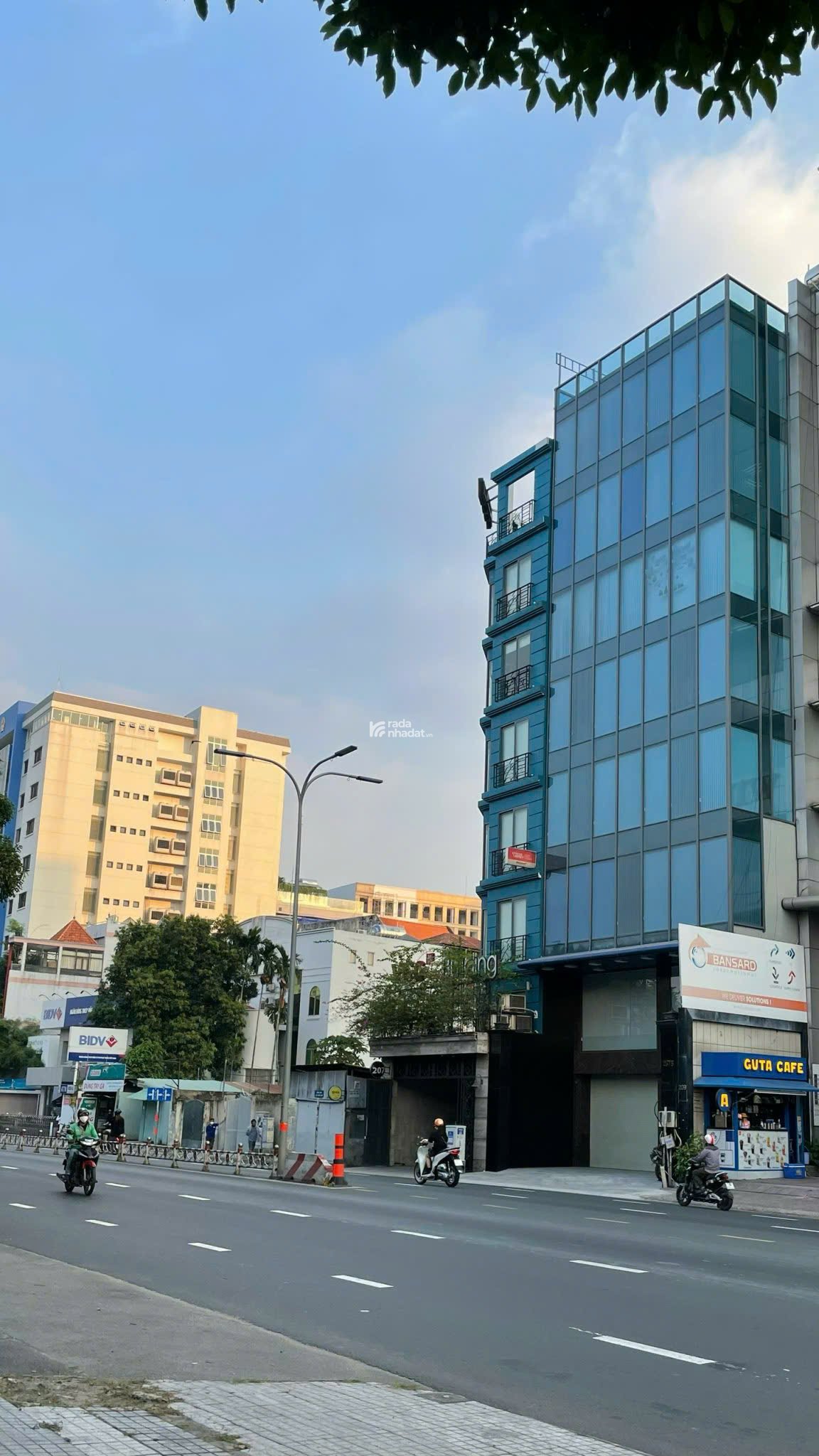 Bán gấp! Mặt tiền Lê Trọng Tấn - DT: 8x20m - 4 tầng - HĐT: 150tr/th - Giá bán: 39 tỷ thương lượng