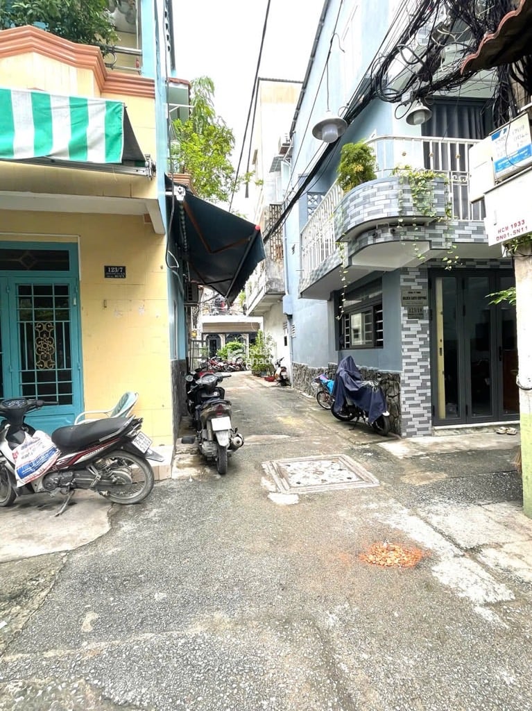 SÁT Q10 HẺM XE HƠI, NGHĨA PHÁT, TÂN BÌNH, 22M2 CÓ KC Ở NGAY. GIẢM 350TR CHỈ CÒN 2.88T TL 