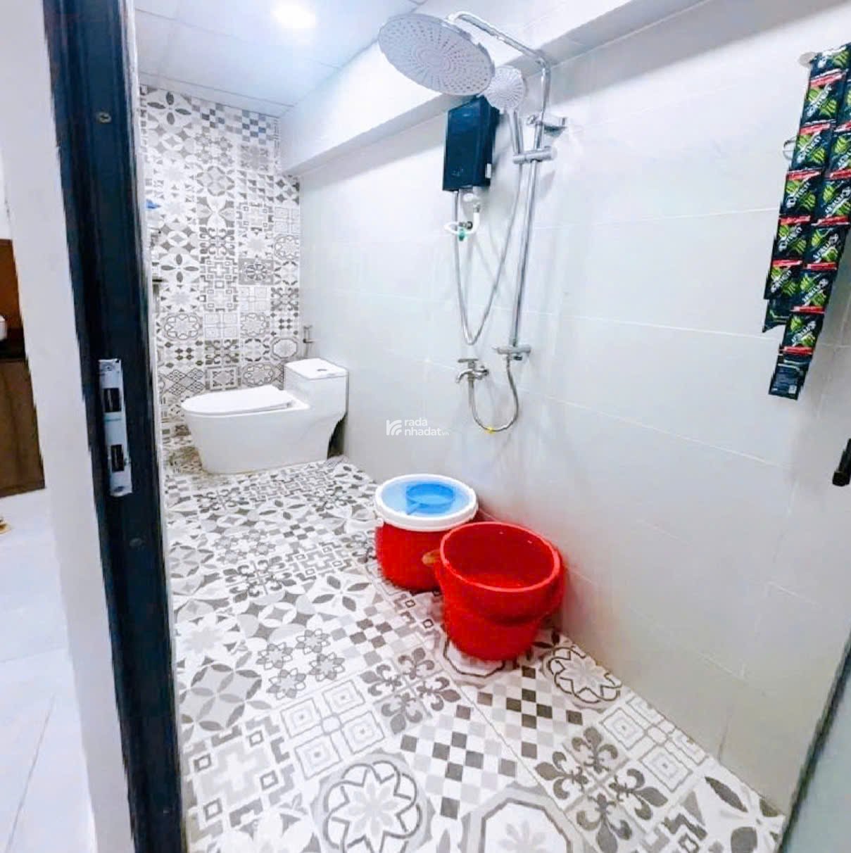 Bán nhà QUẬN 10, hẻm Cách Mạng Tháng Tám, Diện tích 6 x 17.4 m, Giá 9 tỷ