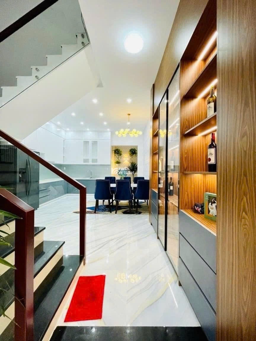 Chủ Đi Định cư cần BÁN GẤP 67.9m2 giá 5 tỷ 150 Đường Nguyễn Tri Phương , P.5, Quận 10 Tphcm