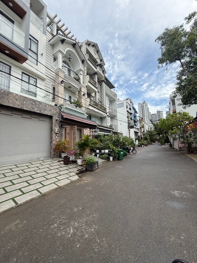 Chỉ 17.5 tỷ – Nhà 4 tầng – 4PN – xe hơi ngủ trong nhà – KDC Ngọc Thảo – TT.Quận7 [QUẬN 7]