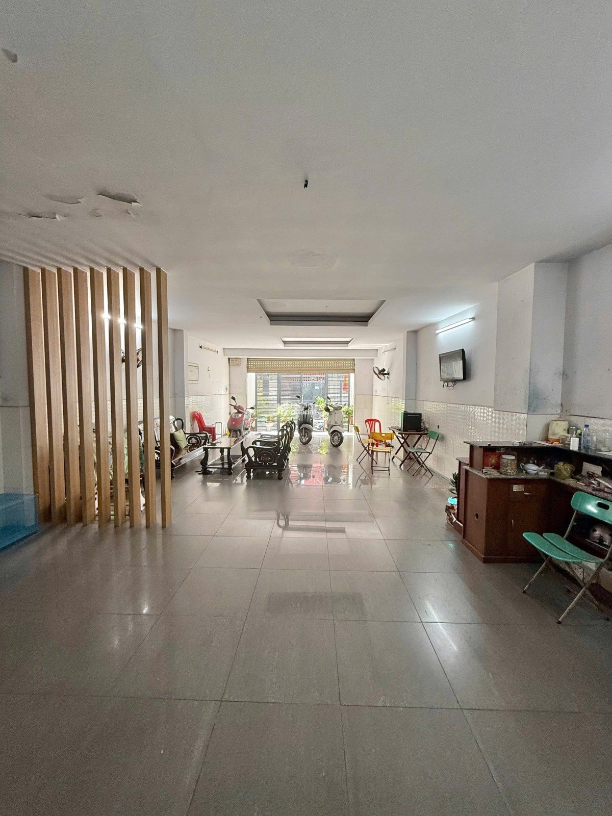 Nhà đẹp 4 lầu bán gấp, hẻm ô tô, đường Phan Huy Ích, P. 15, Tân Bình, chỉ 8,5 tỷ TL