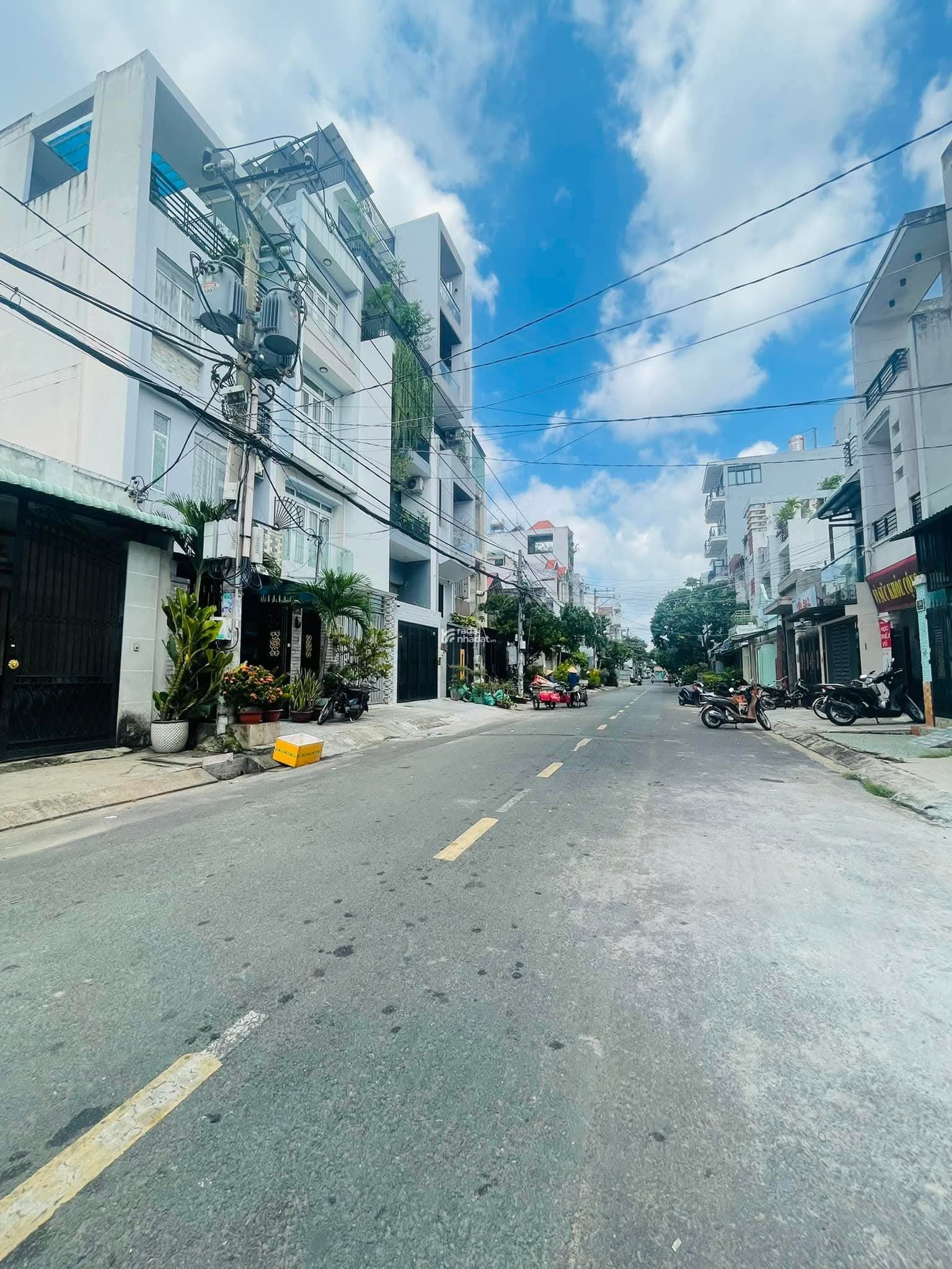 BÁN NHÀ MỚI 6 TẦNG ,NGANG 8.2M - PHÂN LÔ CAO TẦNG - BÌNH TRỊ ĐÔNG