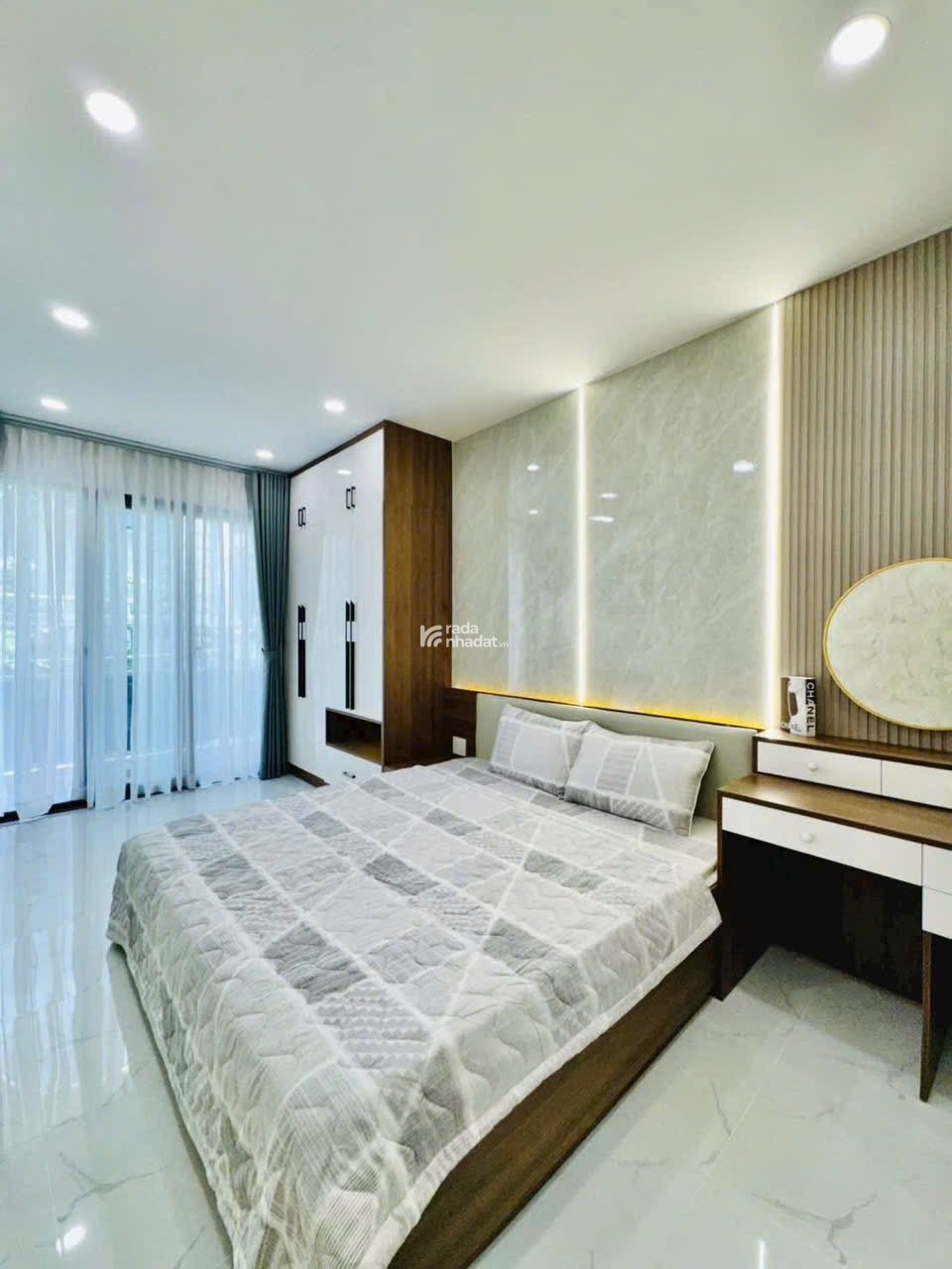 Nhà 1 trệt 2 lầu 1 sân thượng - 2 tỷ 550 - Đường Bùi Đình Tuý P12 Quận Bình Thạnh HCM