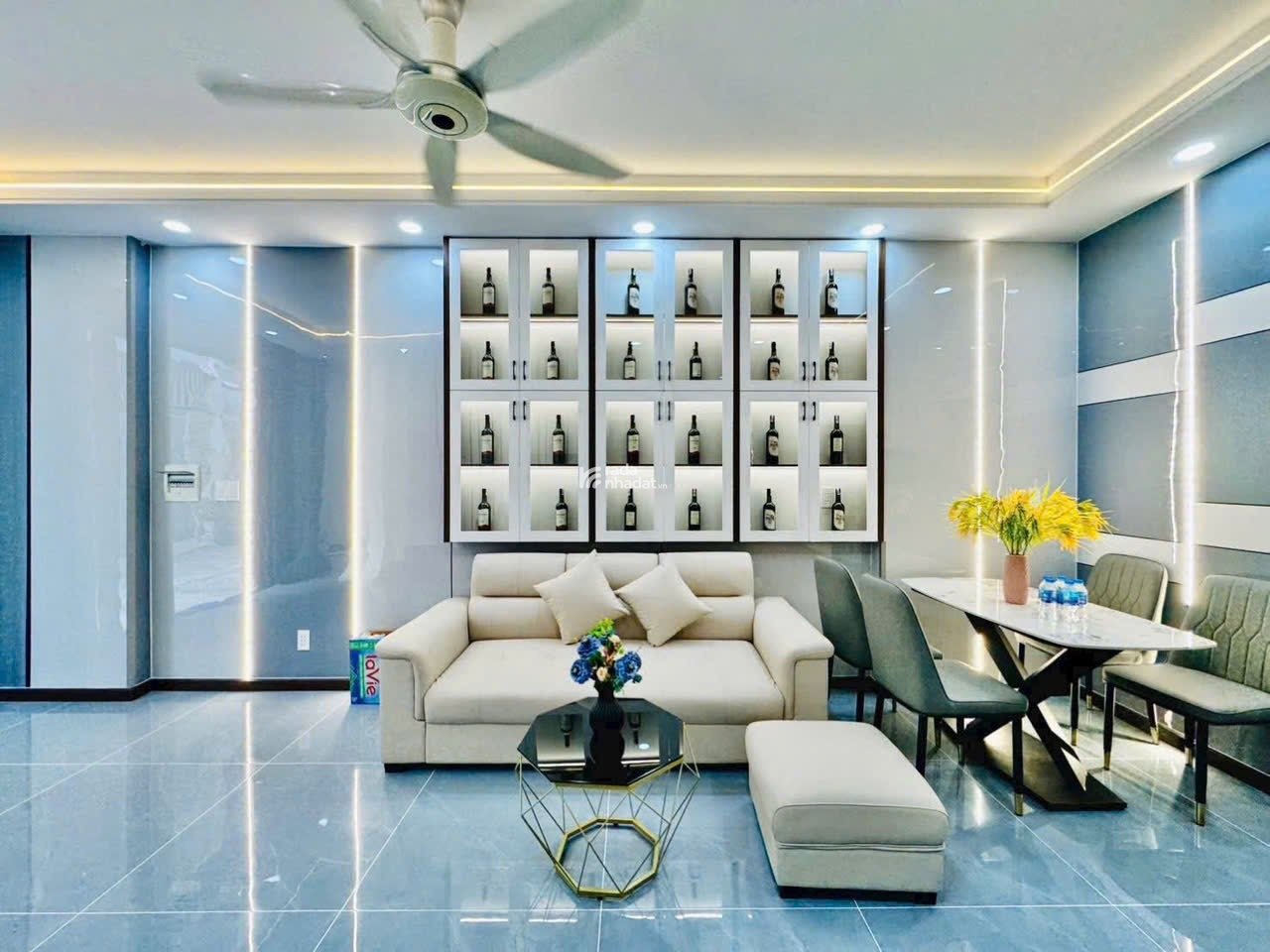 Nhà 1 trệt 2 lầu 1 sân thượng - 2 tỷ 550 - Đường Bùi Đình Tuý P12 Quận Bình Thạnh HCM