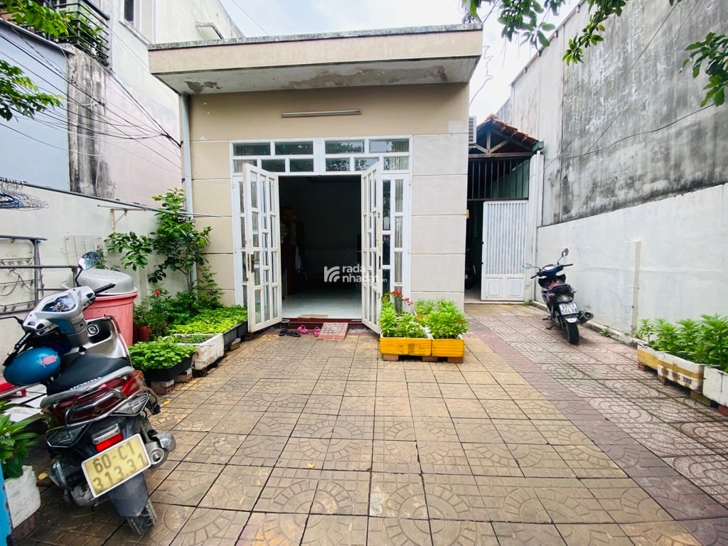 HẺM NHỰA 5m THÔNG, LÔ GÓC SÁT MẶT TIỀN QL13, DÒNG TIỀN 15tr/t, 7X22, CHỈ 9,8 TỶ.