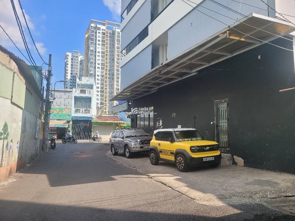 BÁN NHÀ PHẠM VĂN CHÍ QUẬN 6 150M2 15 TỶ NGANG 10M THU 44 TRIỆU 