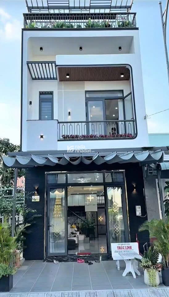 NHÀ 1 TRỆT 1 LẦU NGAY KCN VSIP3 TP TÂN UYÊN BÌNH DƯƠNG