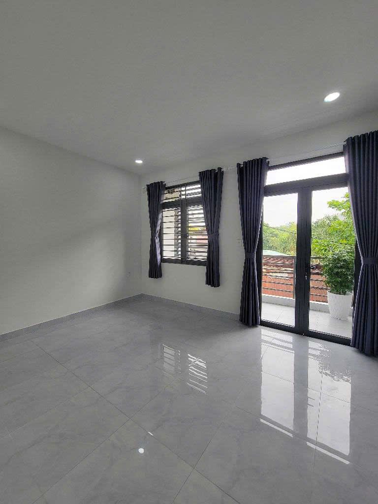 Bán nhà Dương Quảng Hàm Gò Vấp, 4.6x8m, 4 tầng, thông Phạm Văn Đồng, 7.75 tỷ TL  