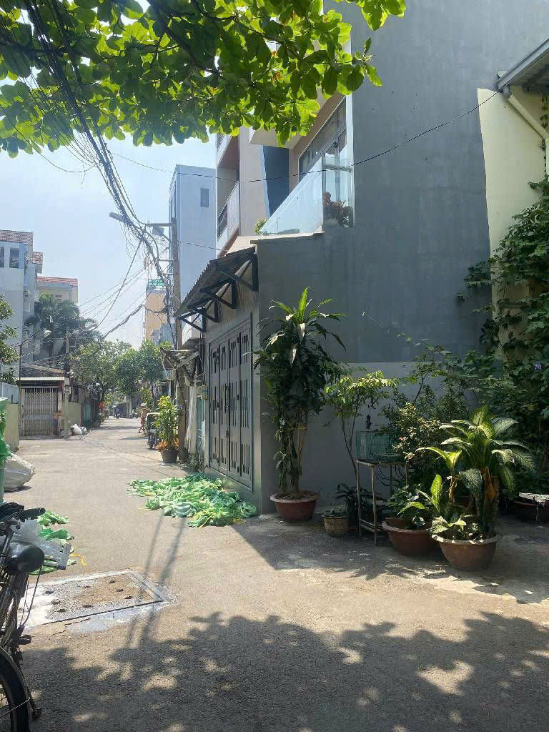 Bán nhà Dương Quảng Hàm Gò Vấp, 4.6x8m, 4 tầng, thông Phạm Văn Đồng, 7.75 tỷ TL  