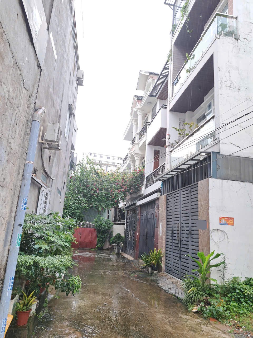 MỚI ĐẸP Ở NGAY HẺM XE HƠI KHU PHÂN LÔ CAO TẦNG GẦN CC LAVITA 4,2X16 CHỈ 7,5 TỶ.