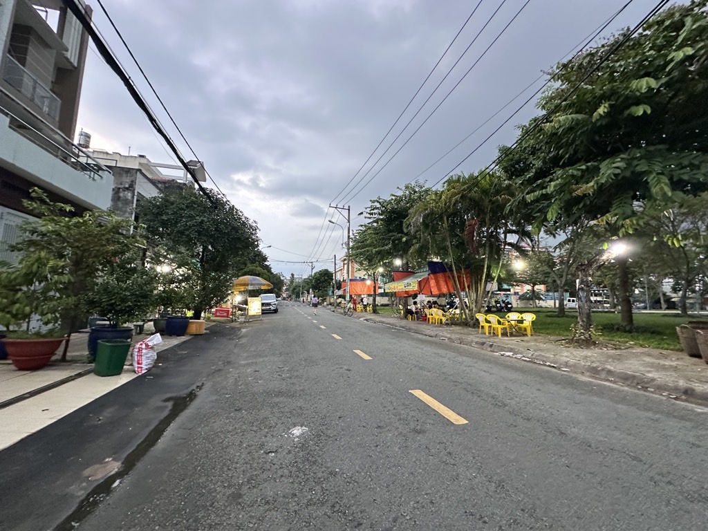 MẶT TIỀN KINH DOANH KHU TÊN LỬA 120M2 NGANG HIẾM 5M ĐƯỜNG 10M  