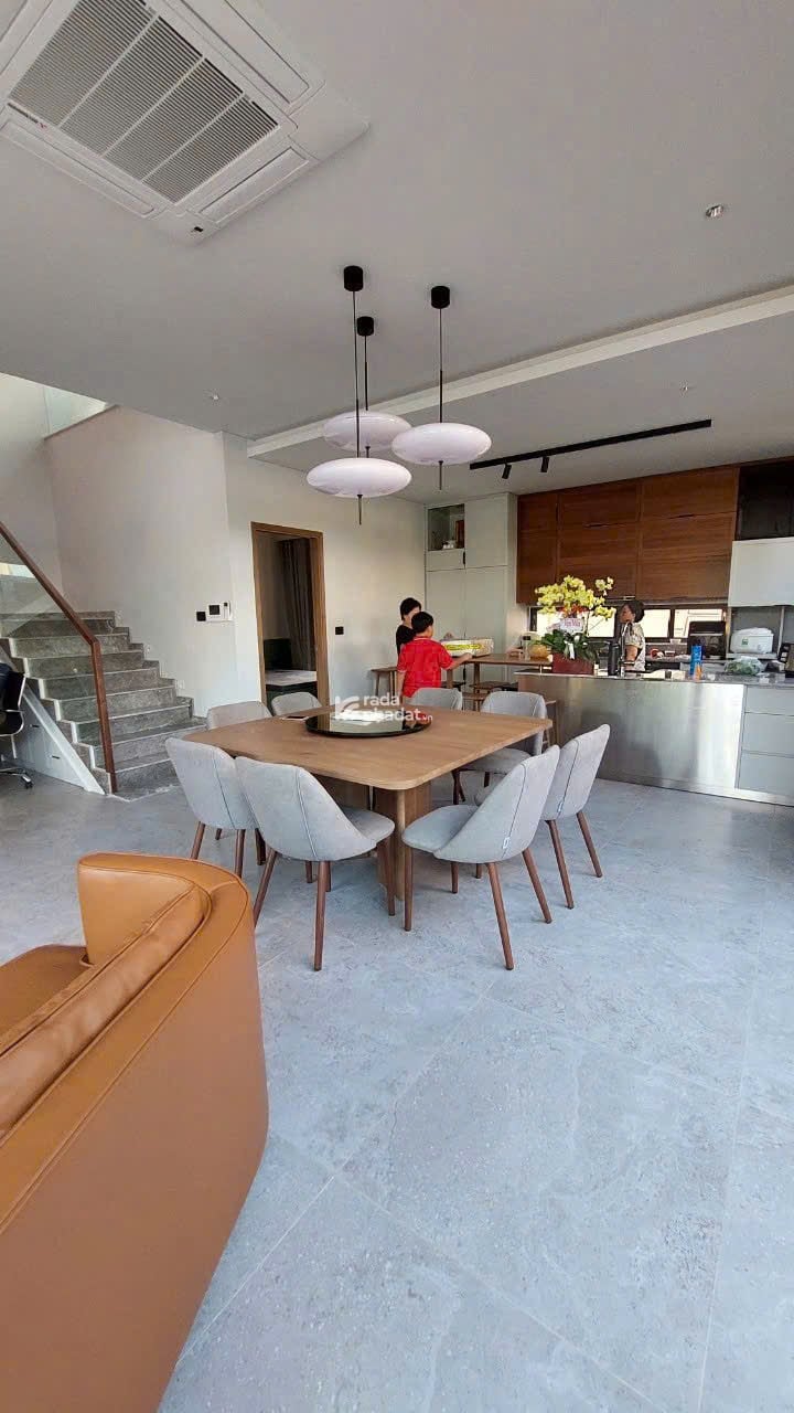 Bán nhà 92 Nguyễn Biểu, Phường 1, Quận 5 giá 60 tỷ 