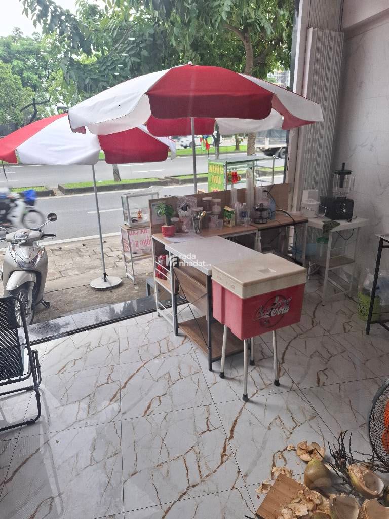  Kết cấu: Số tầng: 5 (gồm 1 trệt, lửng, 2 lầu, ban công, sân thượng,...) đúc BTCT