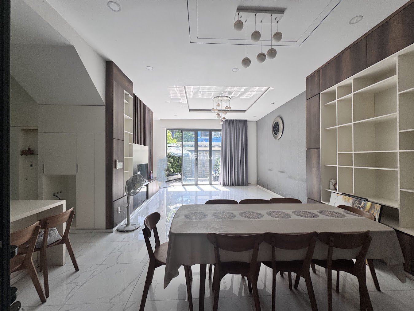 Bán nhà 100 Đường số 9 Phường 16, DT 10x15m, 1 trệt 2 lầu. Giá chỉ 20,5 tỷ