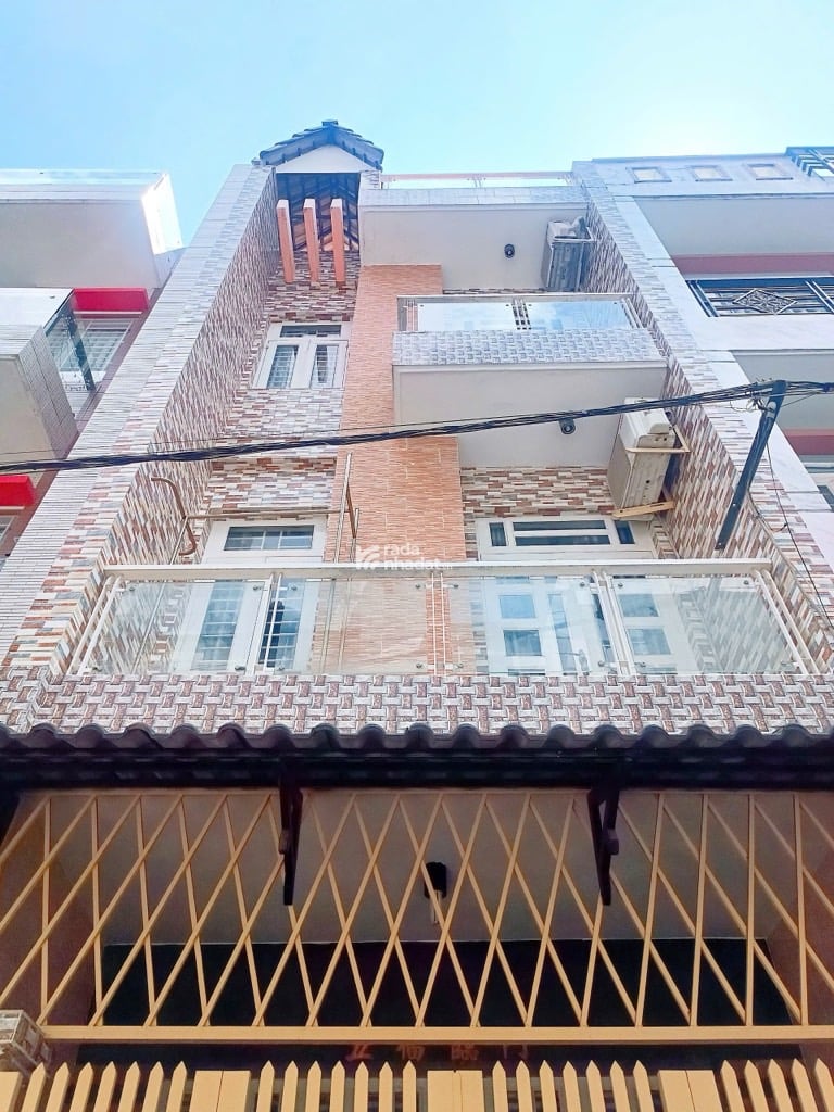  NHÀ ĐẸP 3 TẦNG - KHU TOÀN NHÀ CAO TẦNG BIỆT THỰ XỊN ĐẸP - CẠNH LÊ VĂN QUỚI 