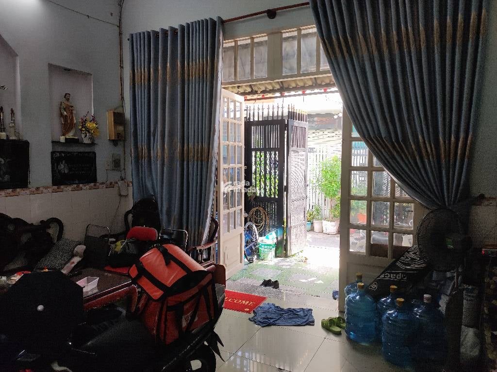  1 căn chủ ở, 1 căn làm phòng trọ cho thuê dòng tiền 11 triệu/tháng. 