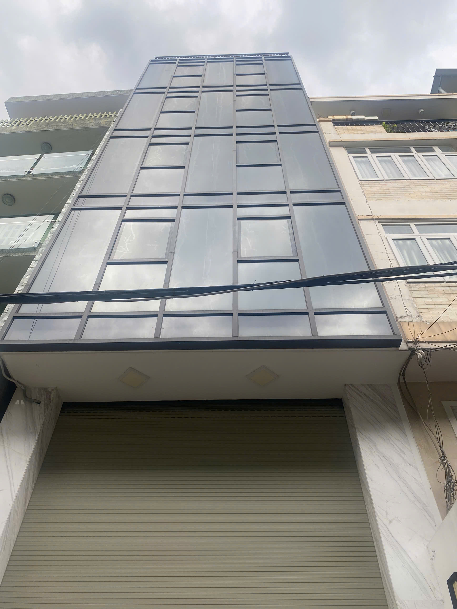 NHÀ ĐẸP 5 TẦNG CÓ THANG MÁY  NGUYỄN THIỆN THUẬT, P.1, Q.3 NỞ HẬU GIÁ 26 TỶ TL