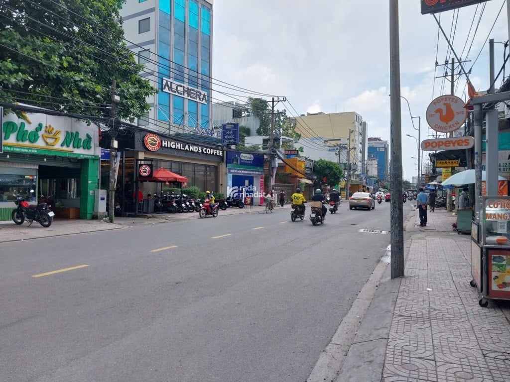 BÁN NHÀ MẶT TIỀN NGUYỄN XÍ – VỊ TRÍ ĐẮC ĐỊA GIỮA TRUNG TÂM BÌNH THẠNH