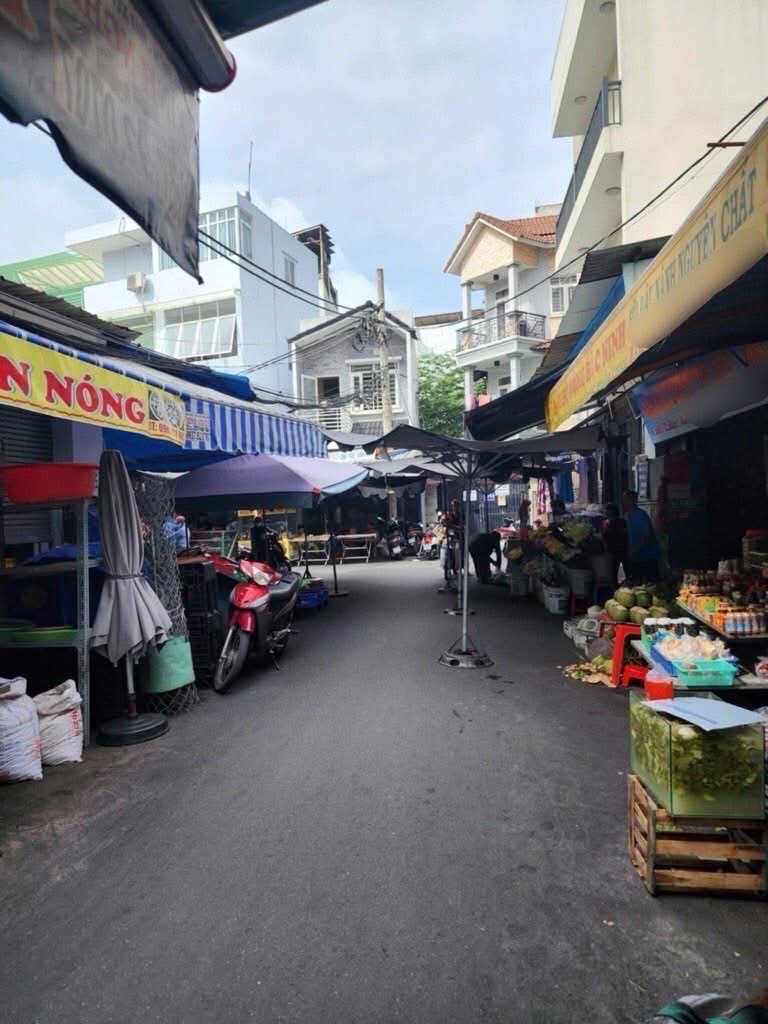 HIẾM GẦN NHÀ GA T3, SÂN BAY TSN - MẶT TIỀN CHỢ - HOÀNG HOA THÁM, TÂN BÌNH Hoàng Hoa Thám-Phường 13