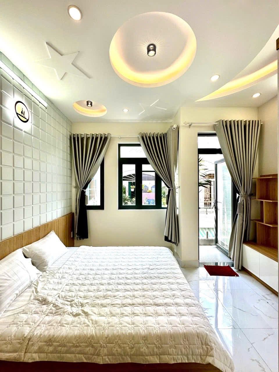 Chính chủ bán 5 tỷ 480 nhà 50m2 đường Phan Huy Ích, P14, Gò Vấp. Xây 4 tầng, hẻm 5m