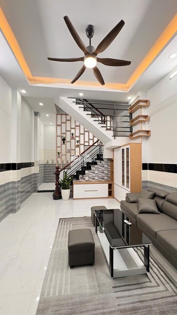 Nhà Phố 4 Tầng Xe Hơi Chạy Tới Cửa Đẹp Lung Linh Vào Ở Ngay Thới An 32 Quận 12