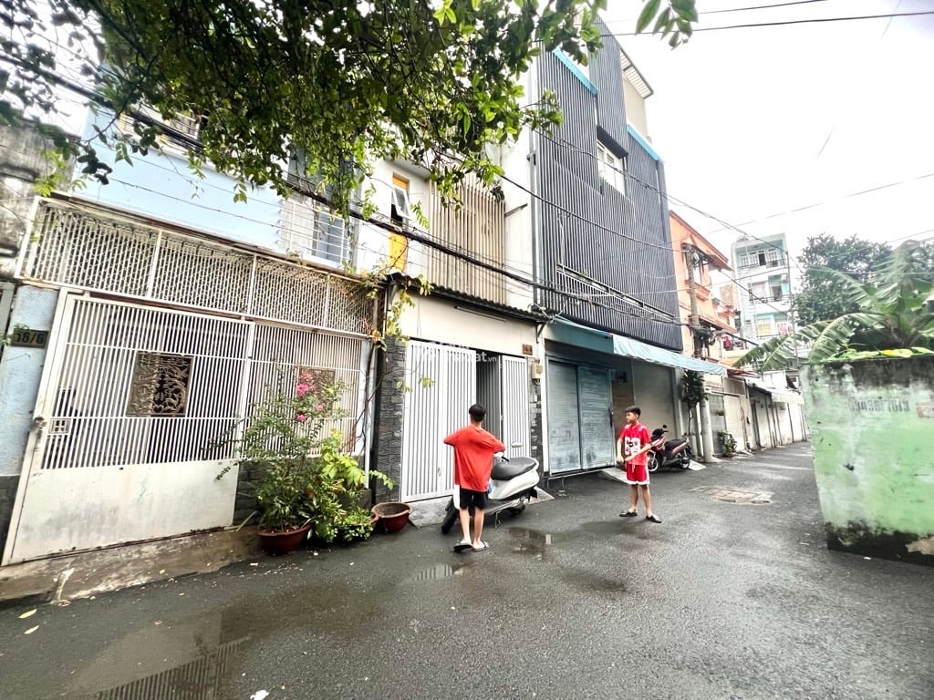 KHU HIẾM NHÀ BÁN- Ô TÔ 7 chỗ đổ cổng - 50m2 - 4 Tầng -  Dân trí cao -Phan văn Trị - Mai Xuân Thưởng