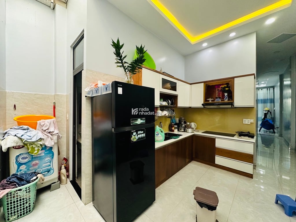 HẺM XE HƠI TRÁNH NHAU KHU DÂN CƯ VIP, GẦN ĐH CẢNH SÁT, 4,5X20 CHỈ 6,3 TỶ.