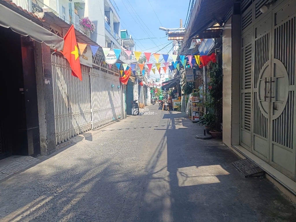 NHÀ 3 TẦNG HXH 157 DƯƠNG BÁ TRẠC, P.1, QUẬN 8, CÁCH QUẬN 1 500M, 62M2