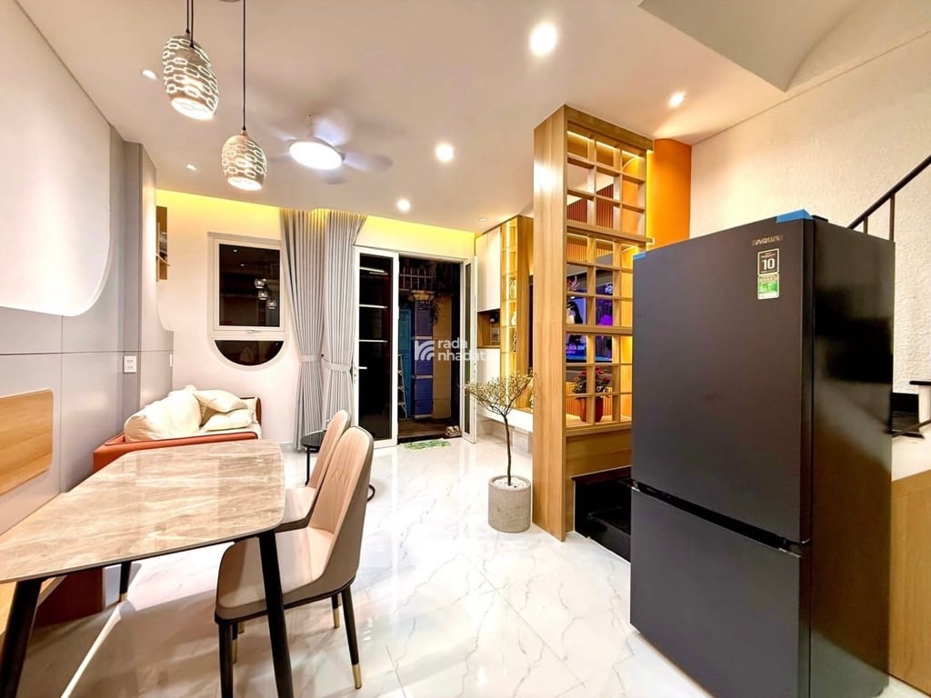 HXH NGUYỄN KHUYẾN, BÌNH THẠNH, 3 TẦNG CÓ KC Ở NGAY. GIẢM 350TR CHỈ 4.7T 