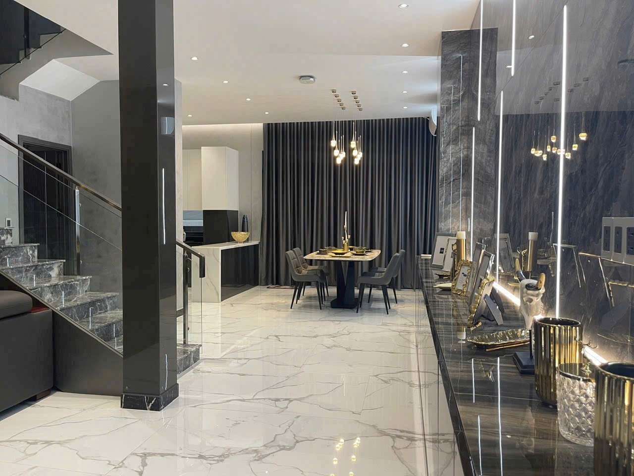 Bán biệt thự Mỹ Thái, Phú Mỹ Hưng, Q7, triệt 2lầu, 4PN nhà đẹp, giá 54,5 tỷ