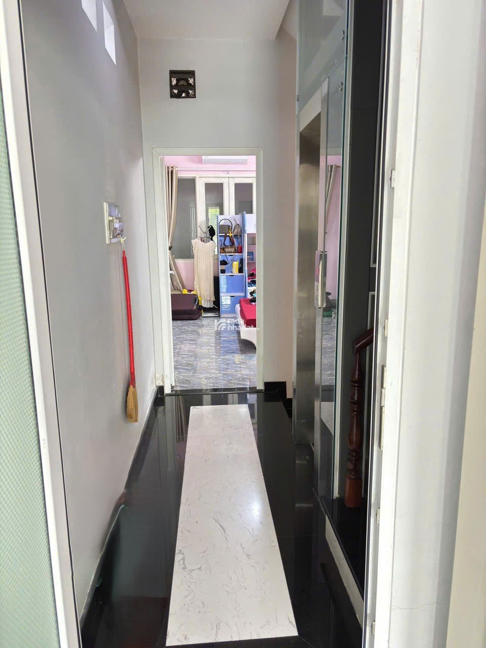 Mặt tiền NGỘP KD đa nghề Đ.số 59 ngang 5m 110m2 5T có T.máy ngay chợ KD đỉnh 16 tỷ. 