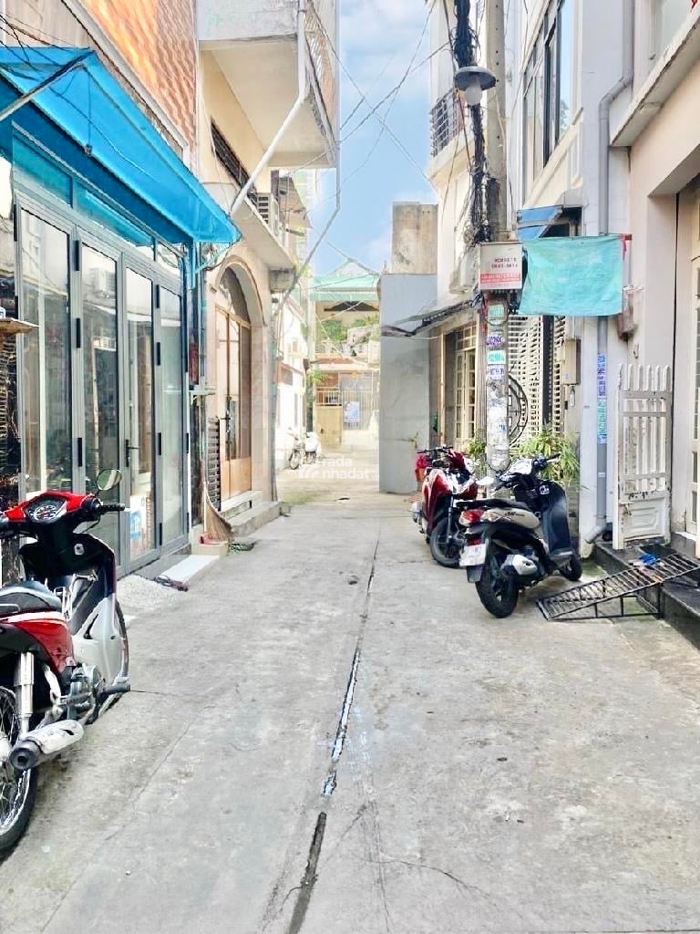 HẺM THÔNG ÔNG ÍCH KHIÊM - QUẬN 11 - VỊ TRÍ ĐẸP - 4PN Ở NGAY - 70M2 - HẺM YÊN TỈNH - NỞ HẬU - 6,6 tỷ