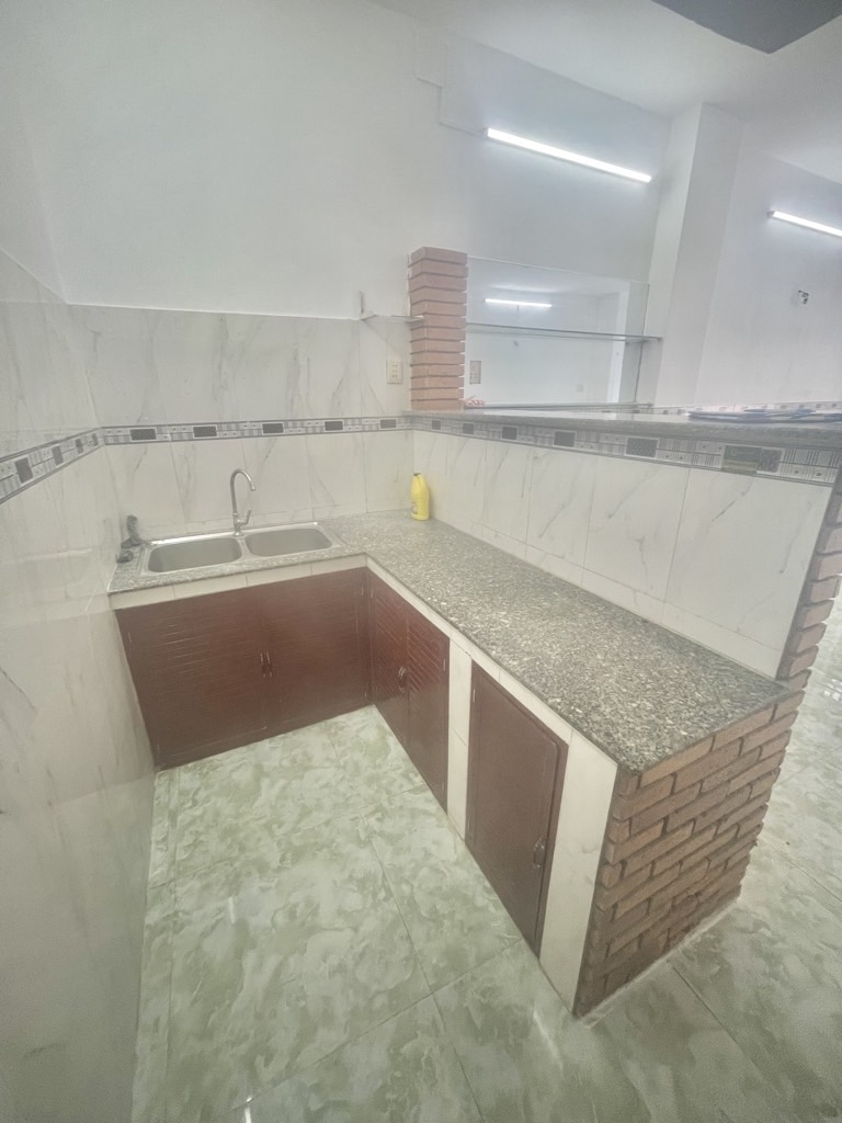 Đ.Lò Gốm, 3,85 tỷ, 30m2, 2PN  2WC, hàng hiếm tại Hot! 