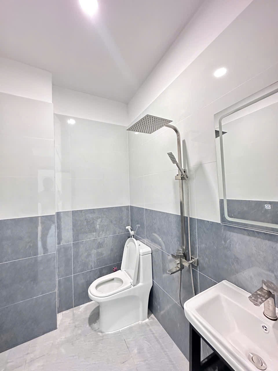 Nhà xây mới 100% HXH 4 tầng Hương Lộ 3, Bình Hưng Hòa, Bình Tân