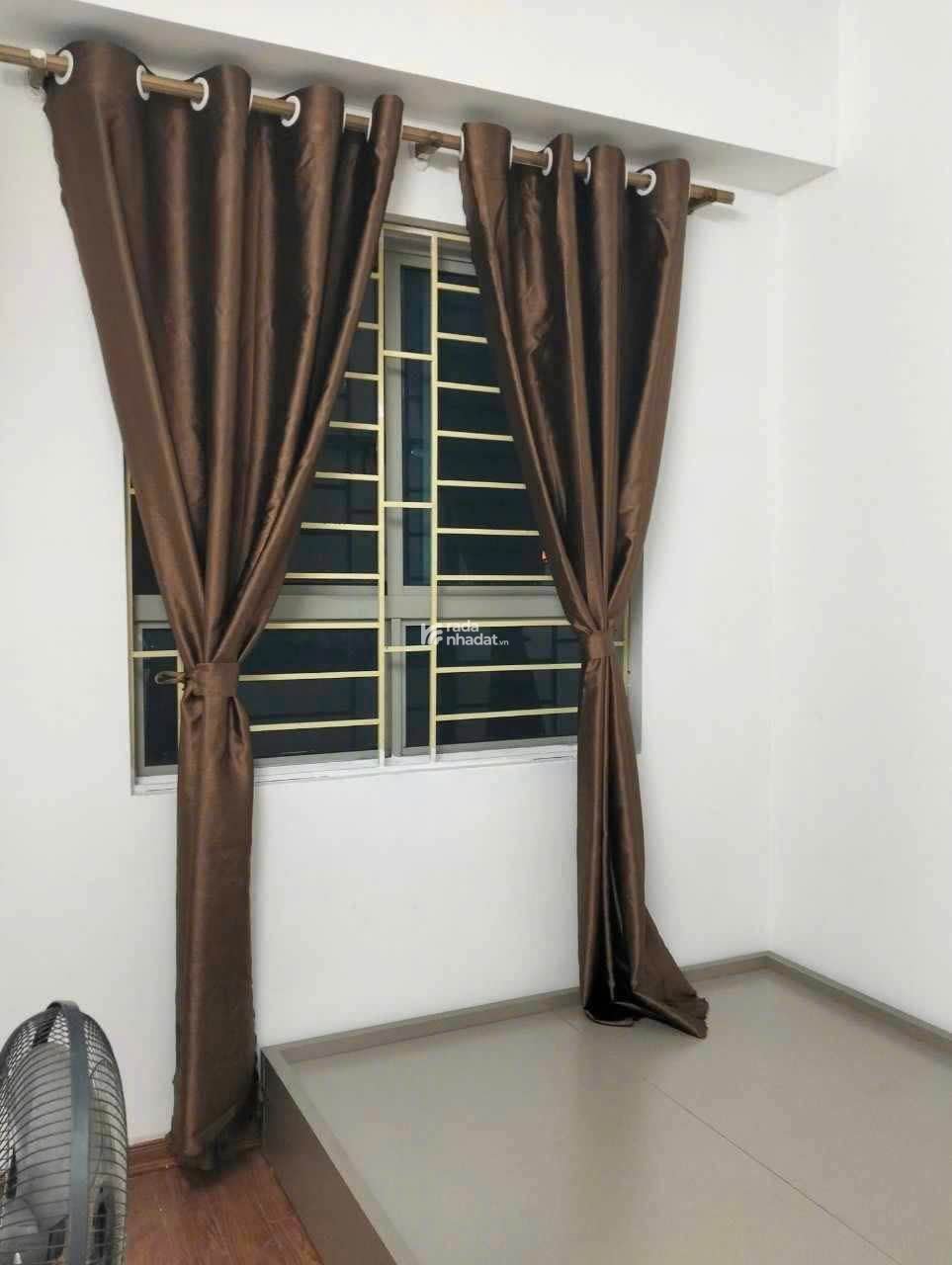 Cho thuê CC khu đô thị Vĩnh Hoàng đường Tam Trinh 2 phòng ngủ đồ cơ bản, giá 7,5tr/th