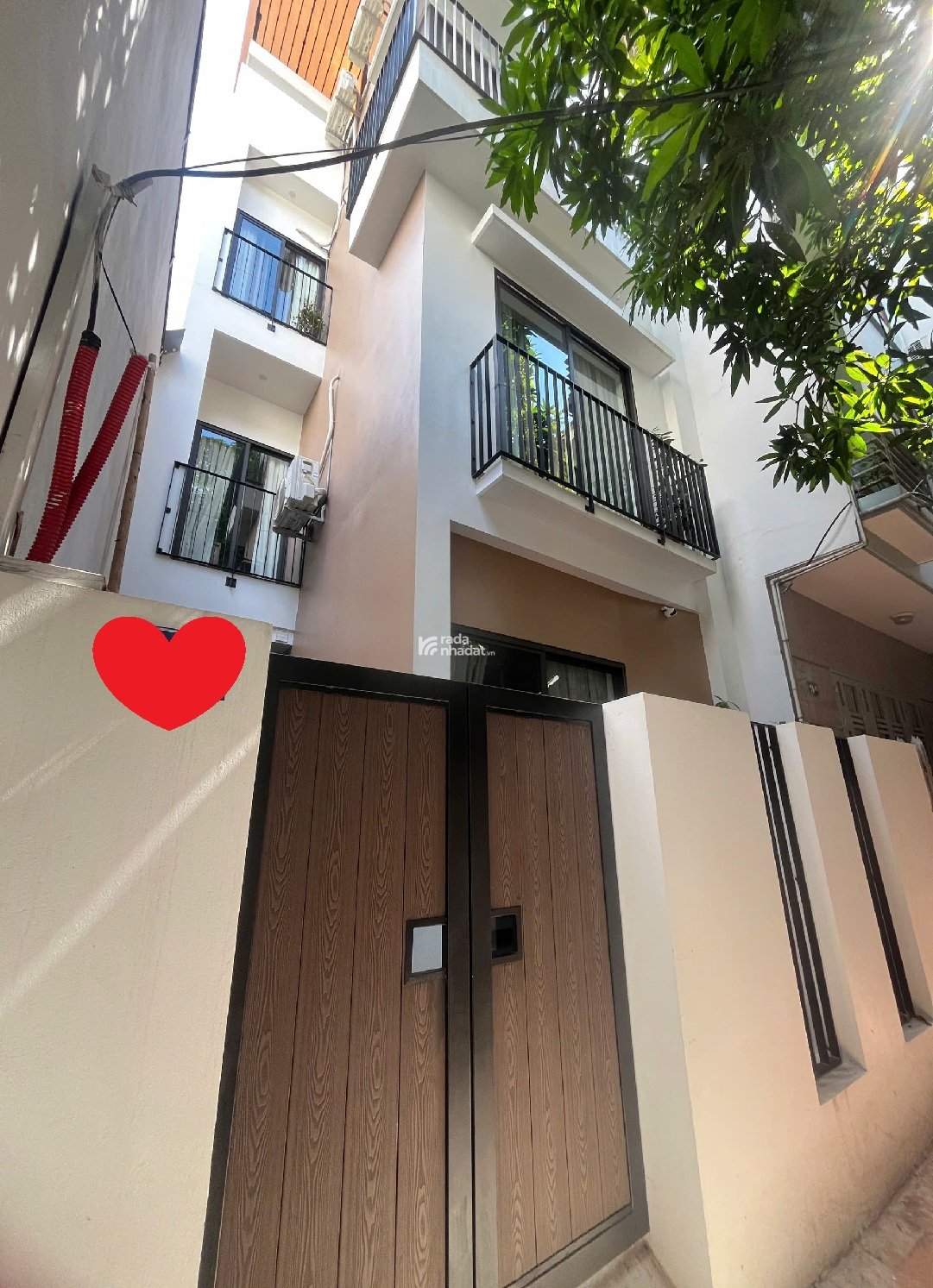 HOÀNG QUỐC VIỆT - 5 TẦNG - NHÀ MỚI - SỔ VUÔNG - 38M2 - 9 TỶ - NỘI THẤT SANG TRỌNG