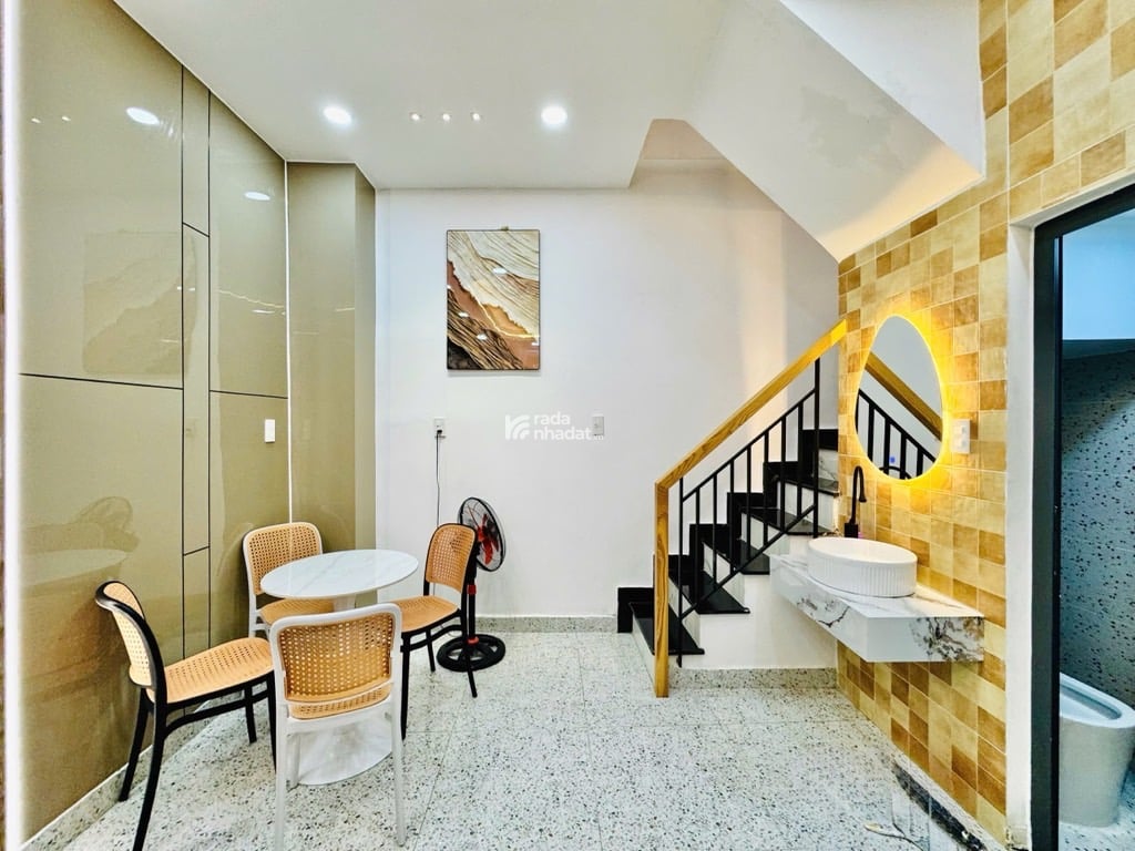 Bán nhà Phan Tây Hồ Phú Nhuận, 3 tầng full nội thất, Ở ngay, nhỉnh 5 tỷ.